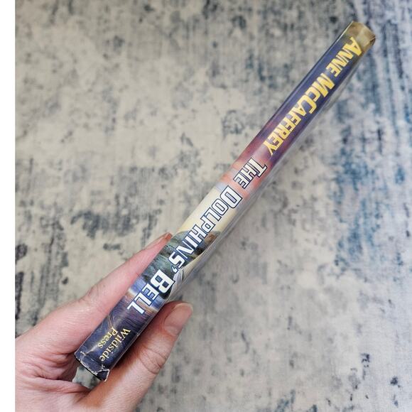 The Dolphin's Bell by Anne McCaffrey ~ 1993 Vintage 1st Edition Hardcover - Picture 4 of 14